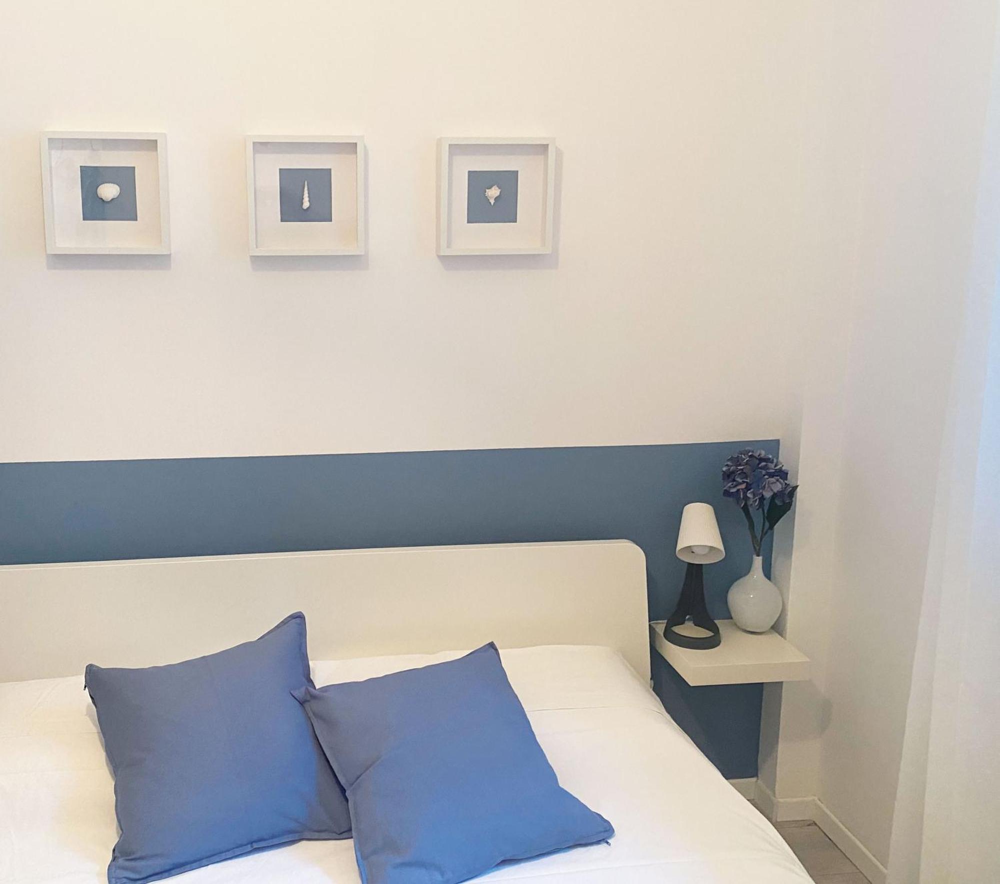 Beautiful Renovated Apartment ,Next To The Beach ! Air-C, Free Parking! Nice Exteriör bild