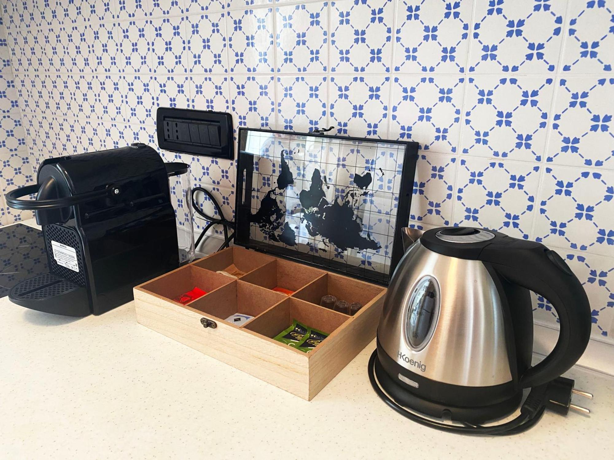 Beautiful Renovated Apartment ,Next To The Beach ! Air-C, Free Parking! Nice Exteriör bild